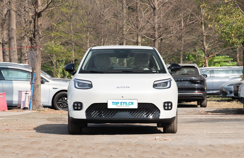 imgi_3_1_3(73) AION UT 2026– China Export Vehicle | China Wholesale Car Prices - Carros de China para Costa Rica - Image 1